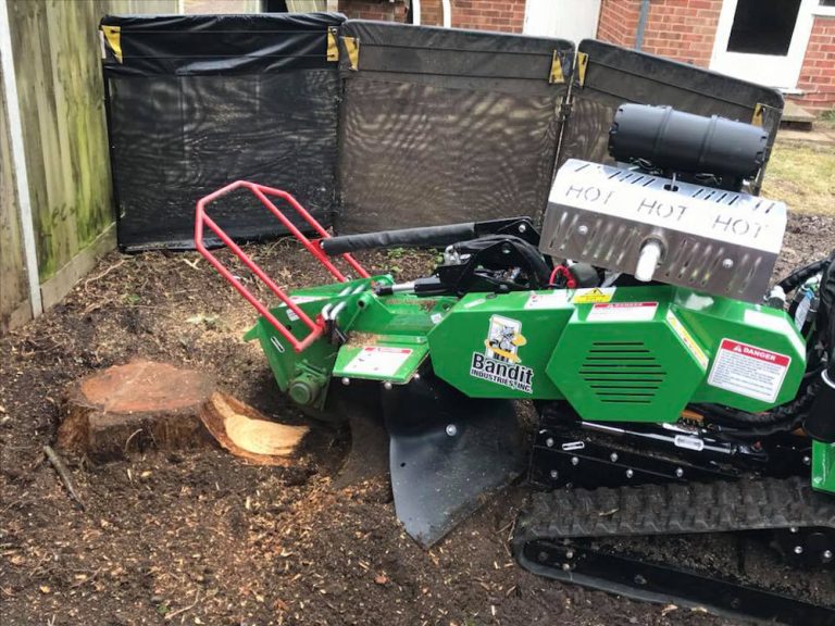 Small tracked stump grinder